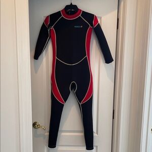Hisea Seac Neoprene  Kids Full-body Wetsuit - Size 12✨